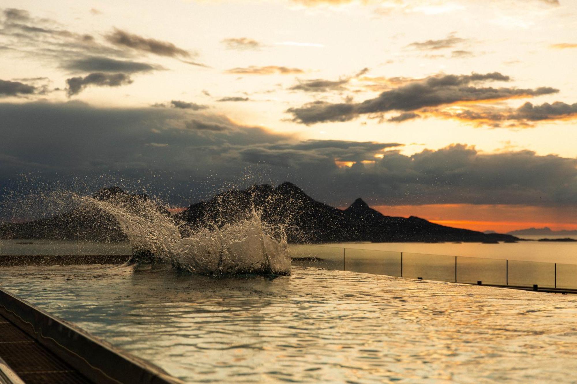 Wood Hotel Bodø Екстериор снимка