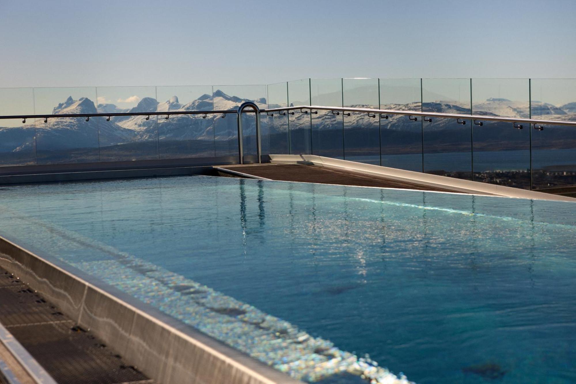 Wood Hotel Bodø Екстериор снимка