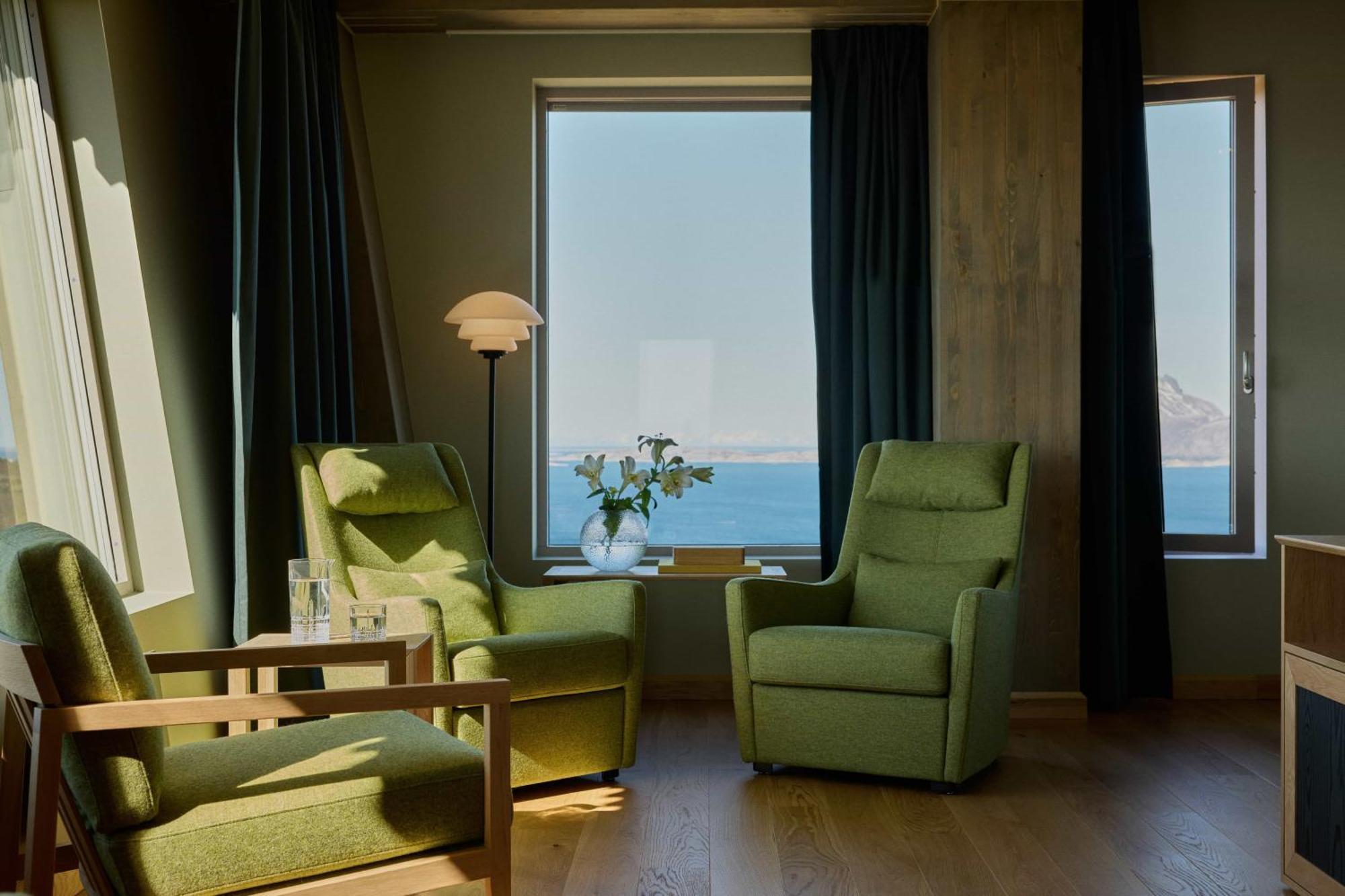 Wood Hotel Bodø Стая снимка